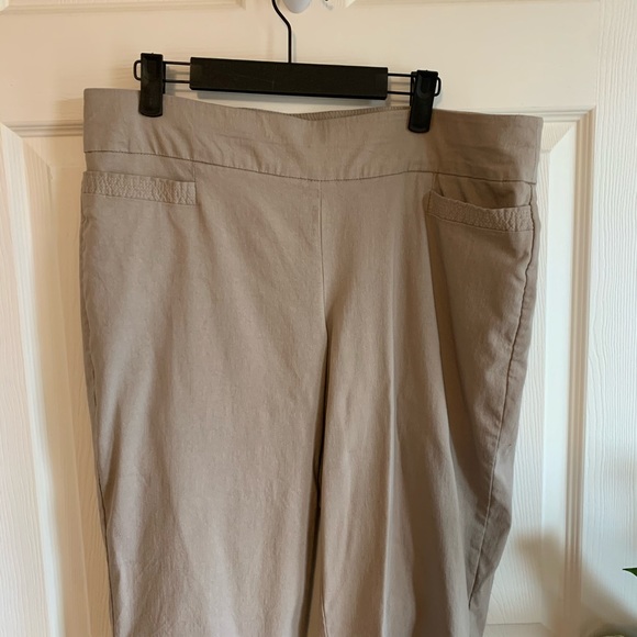 Briggs Tan Capri Slacks/Pants Straight Leg - Picture 2 of 7